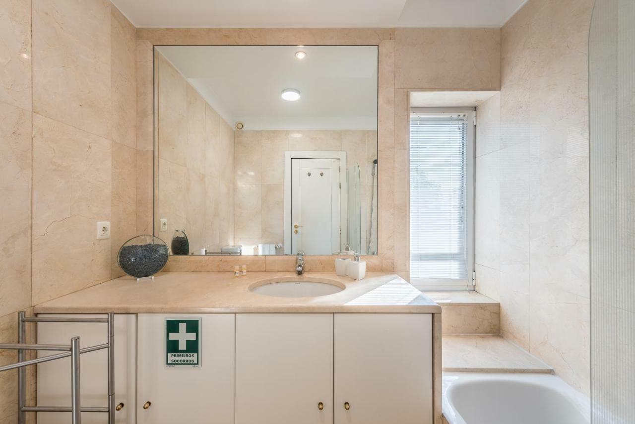 Guestready - Cactus Balcony - Free Private Parking Lägenhet OOporto Exteriör bild